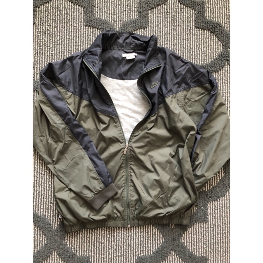Nike windbreaker jacket